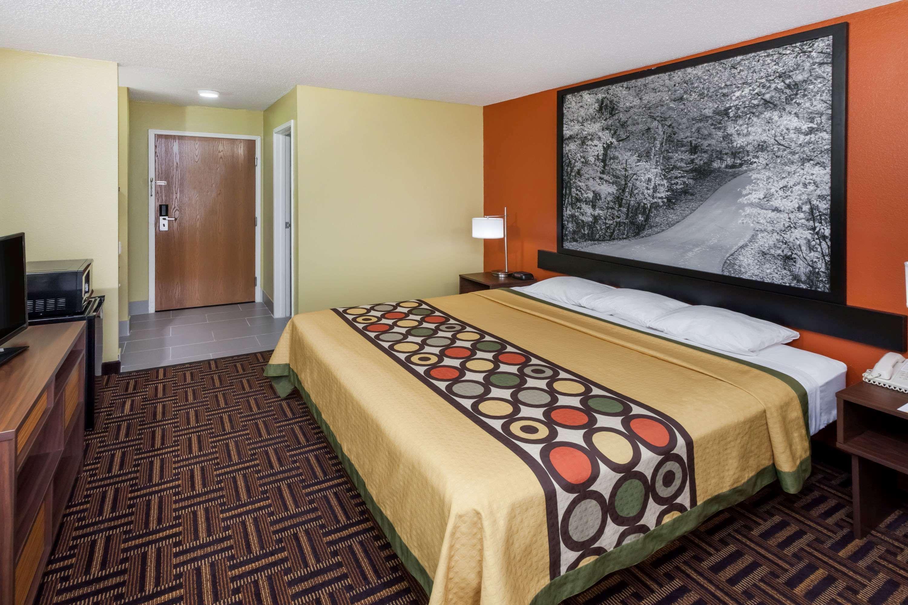 Super 8 By Wyndham Rochester Ngoại thất bức ảnh