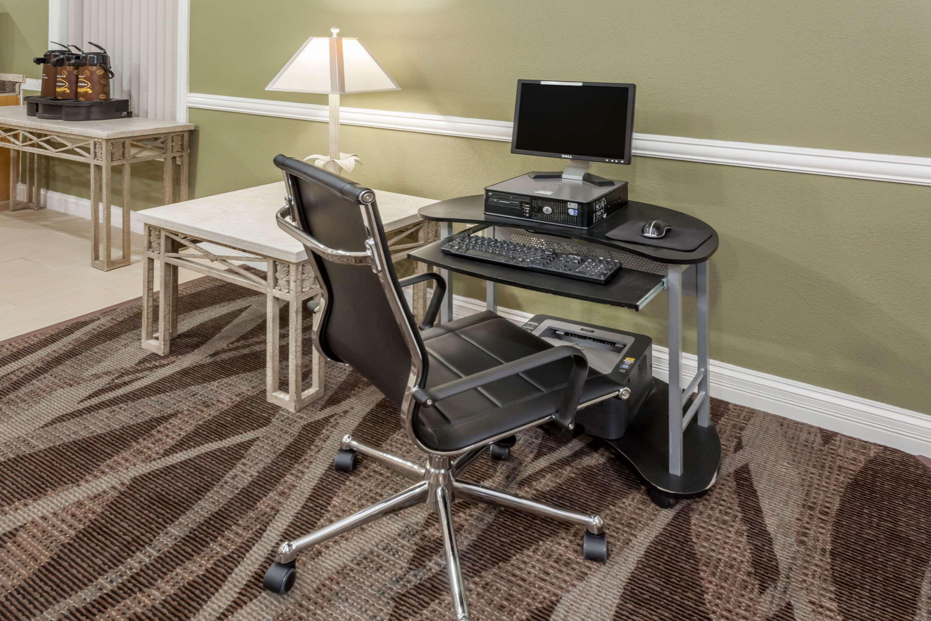Super 8 By Wyndham Rochester Ngoại thất bức ảnh