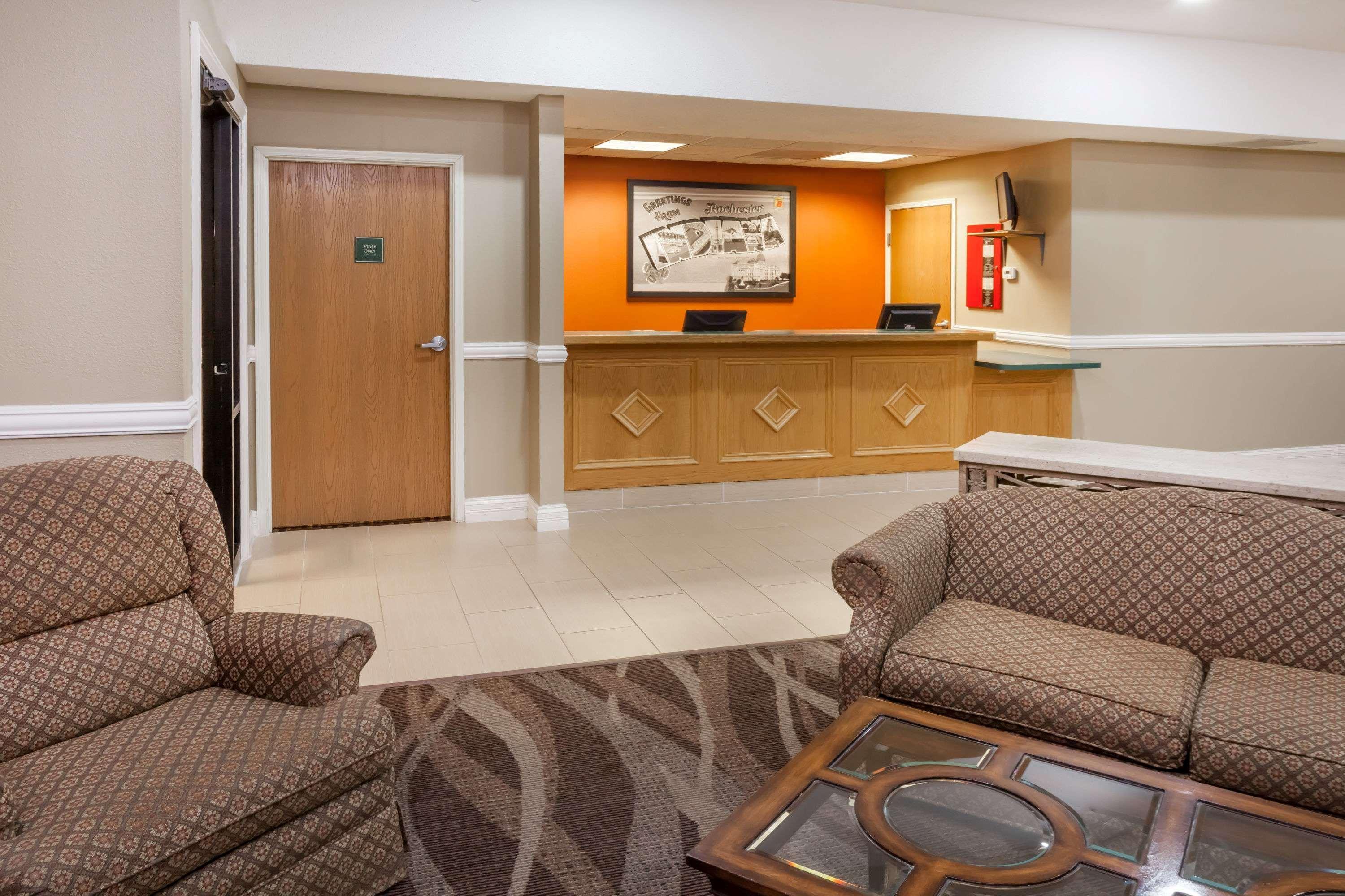 Super 8 By Wyndham Rochester Ngoại thất bức ảnh