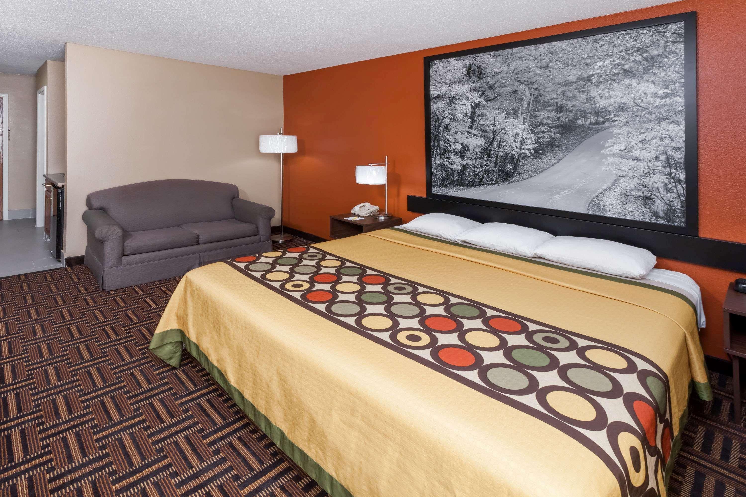 Super 8 By Wyndham Rochester Ngoại thất bức ảnh